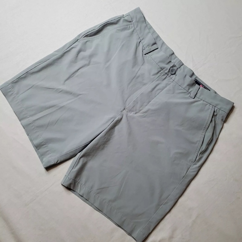 Vineyard Vines Men's Size 34 8 Inch Performance Breaker Shorts Gray
